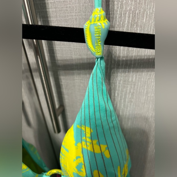 Save the Queen woman’s swimsuit. Size Small. - Picture 4 of 8